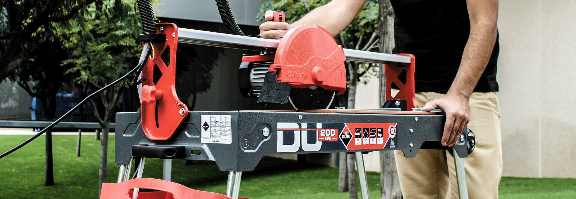 The C3 System has been designed and patented by RUBI, only for DU-EVO and DV electric cutters