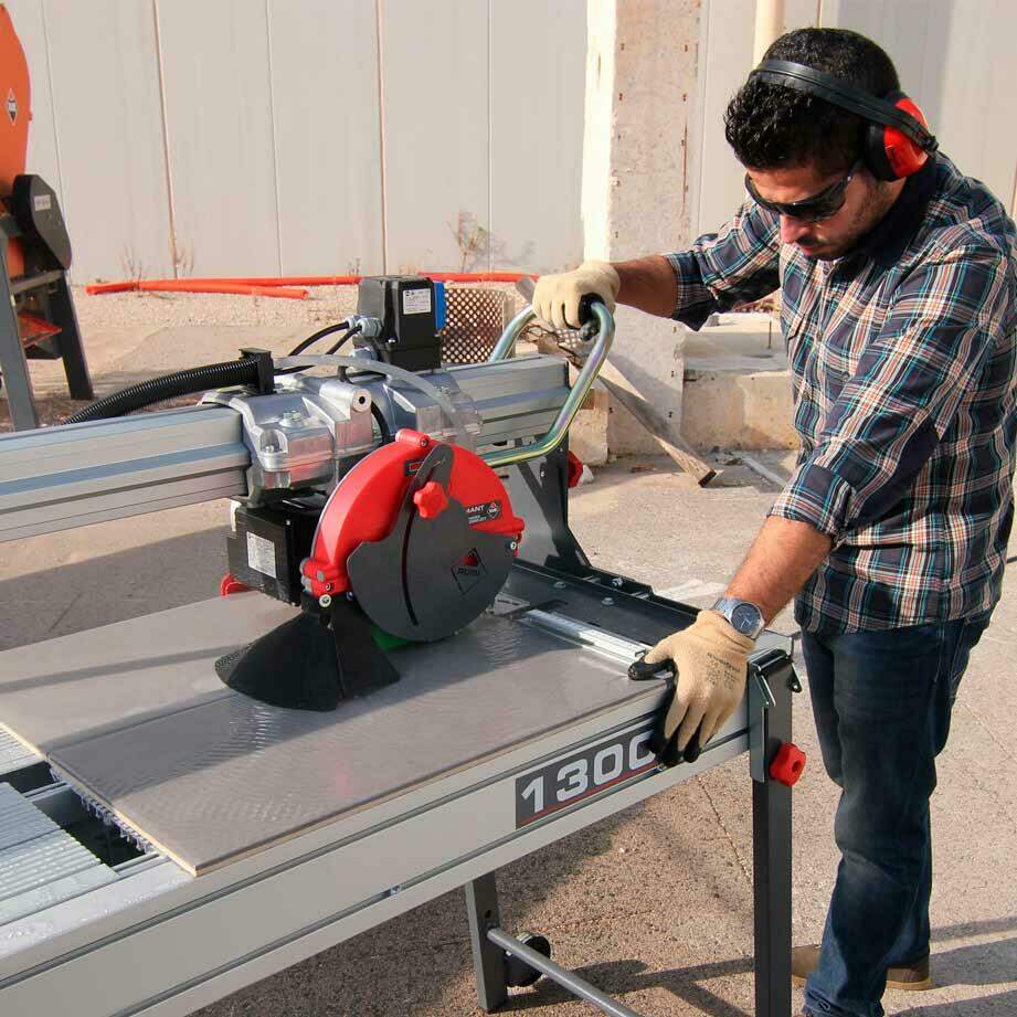 how to use a tile cutter