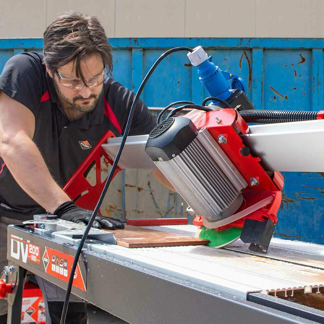 how to use a tile cutter