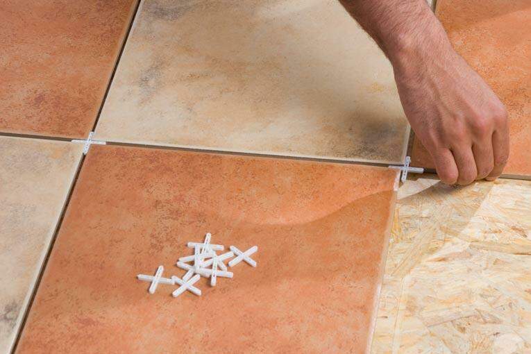 Croisillons de carrelage : comment les utiliser correctement ?