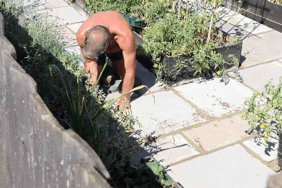 How to Lay Outdoor Tiles Step By Step