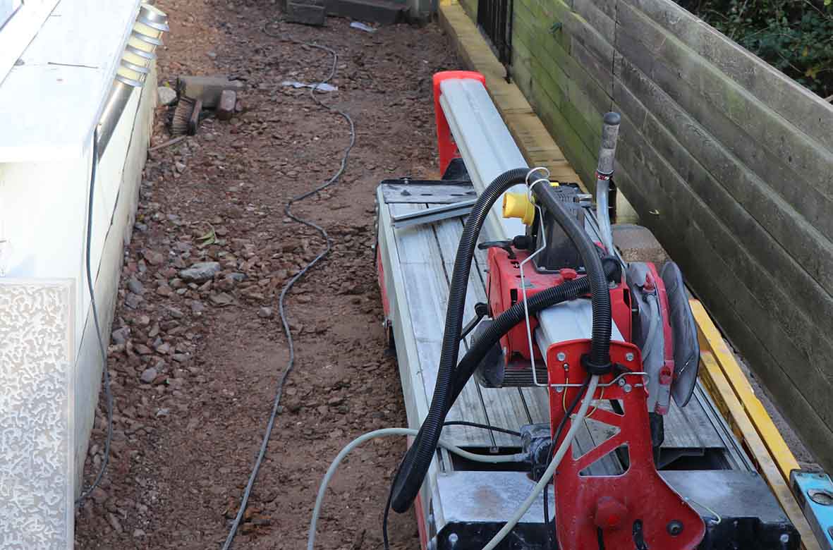 How to Lay Patio Slabs A Guide for Pros