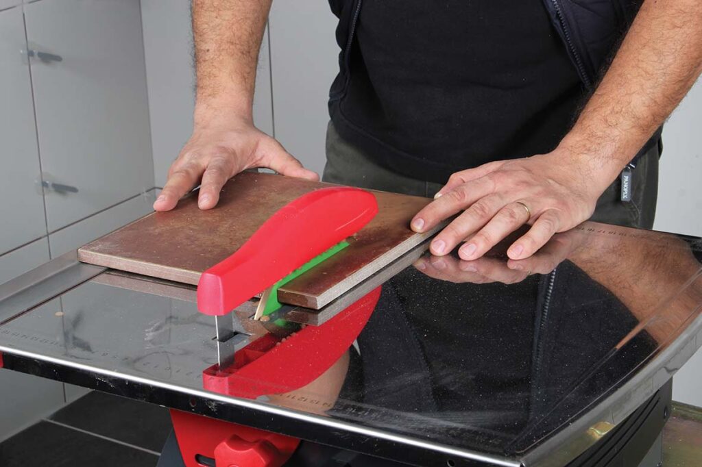 how to cut floor tiles