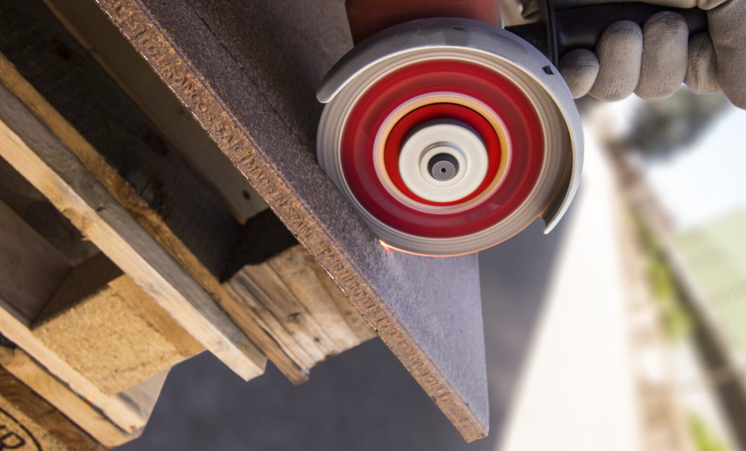 Outside Corner Tiling: Best Methods and Tools