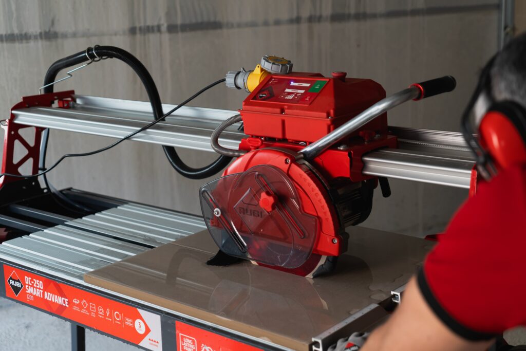 Close up of a professional using the DC Smart Advance.