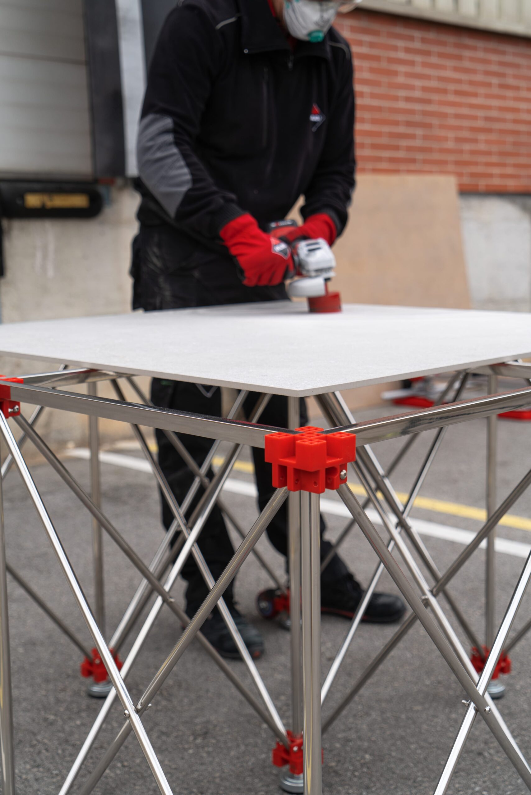 Different types of grout floats