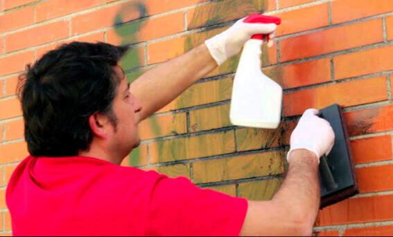 Cómo quitar la silicona de los azulejos de forma sencilla