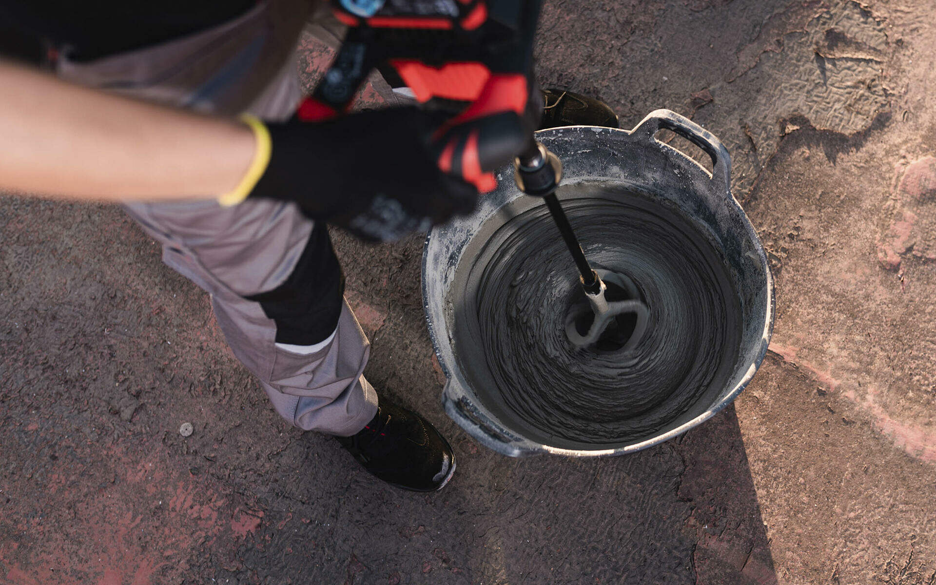 How to mix adhesive for tile installation the expert’s recipe RUBI Blog