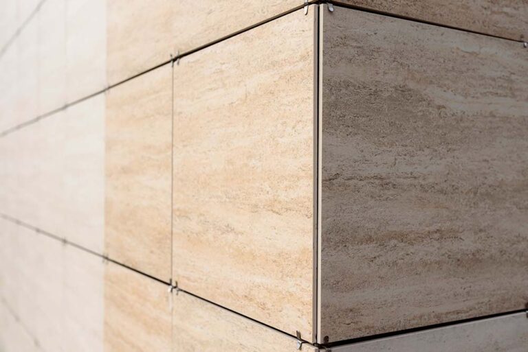 Comment poser du carrelage dans un angle ? Blog RUBI France