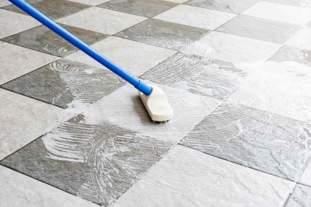 comment nettoyer un carrelage mat et poreux