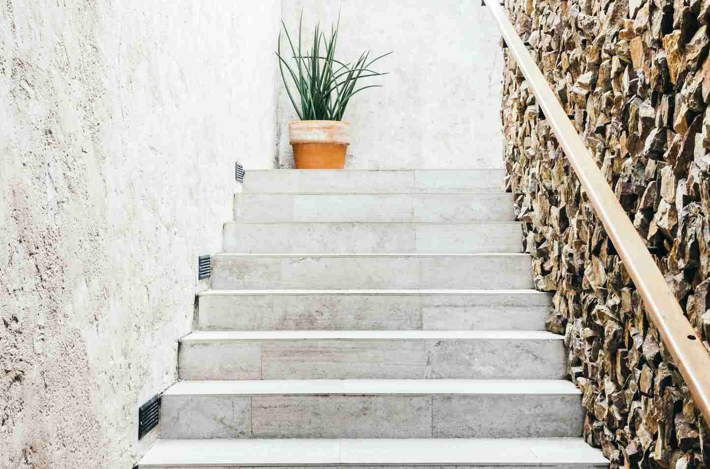 carrelage escalier marche ou contremarche en premier