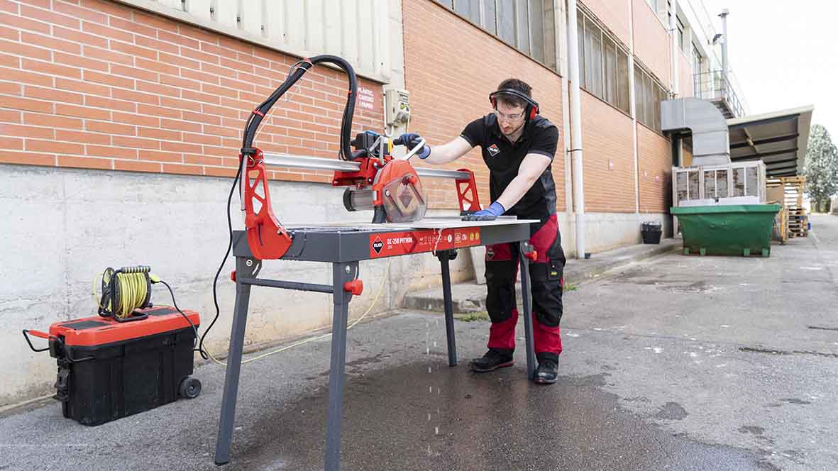 tile cutter vs wet saw - fazowanie