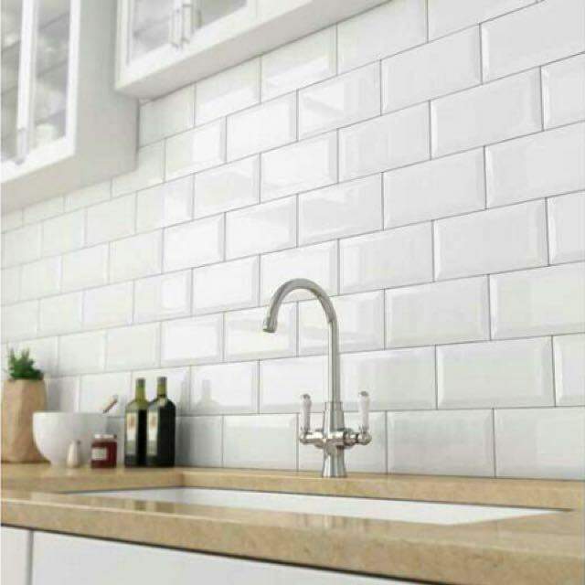Tile Installation Cost How Much Does, Cost To Install Subway Tile On Wall