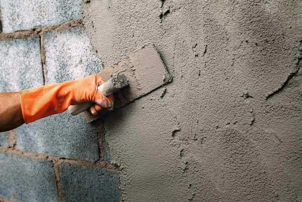 Enduit : comment enduire un mur au rouleau ? - Travaux manuels