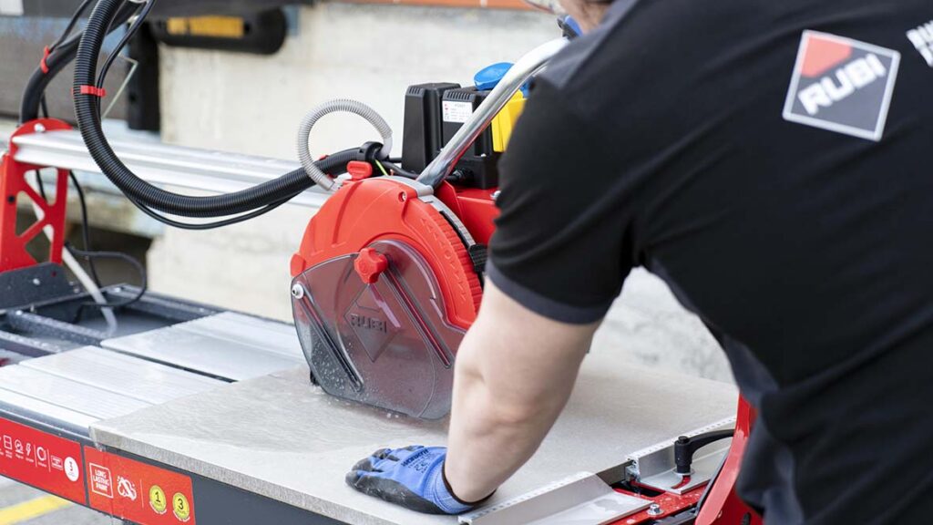 tile cutter vs wet saw